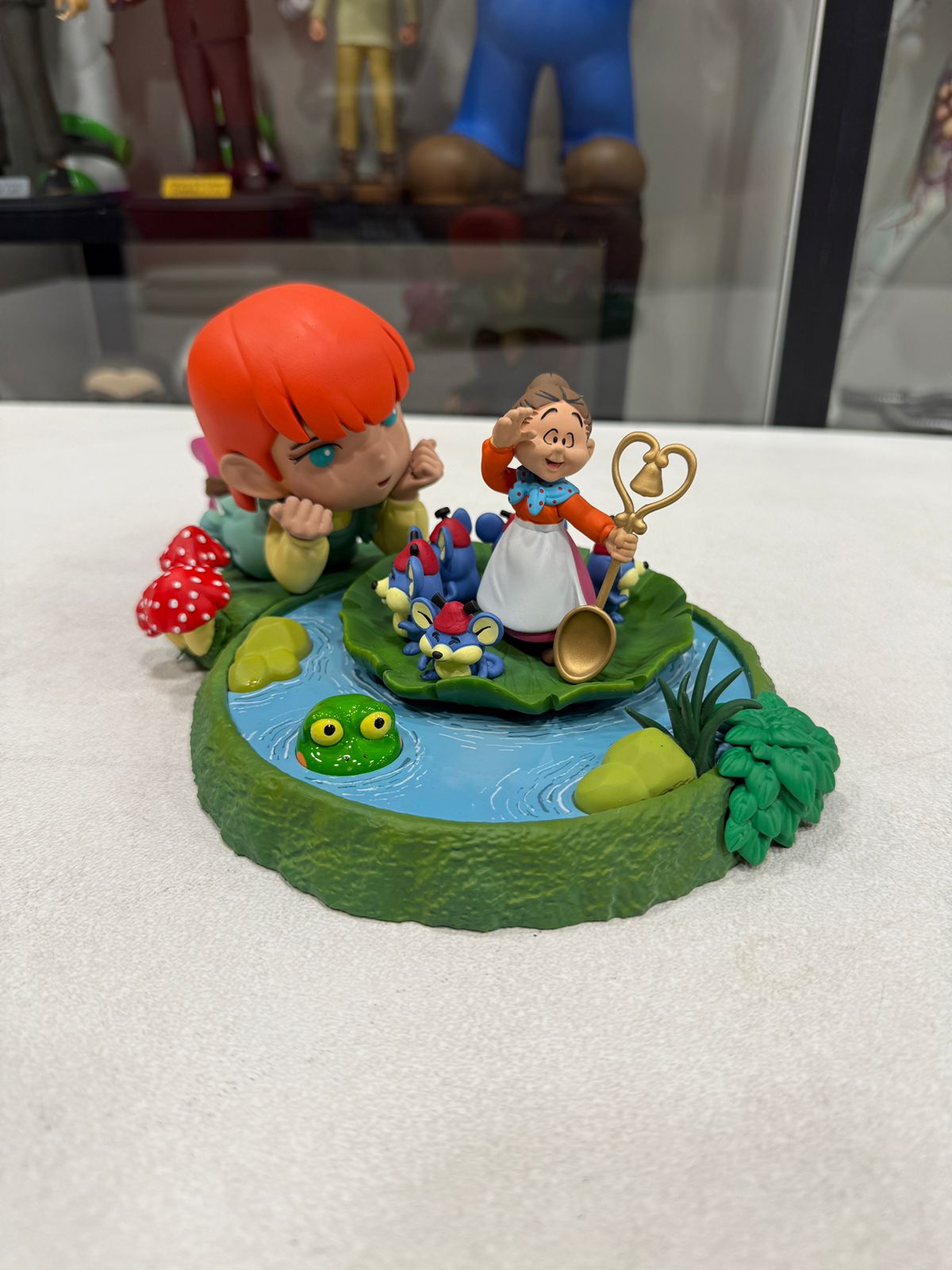 mr.s spoon (السيدة ملعقة) mr.s spoon (السيدة ملعقة)