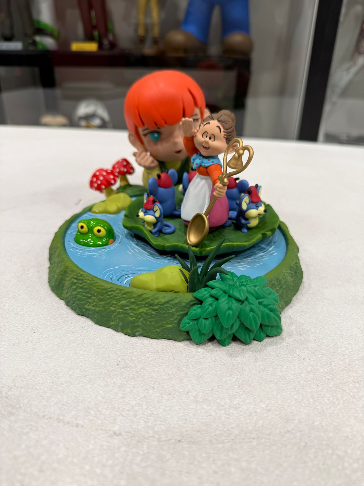 mr.s spoon (السيدة ملعقة) mr.s spoon (السيدة ملعقة)