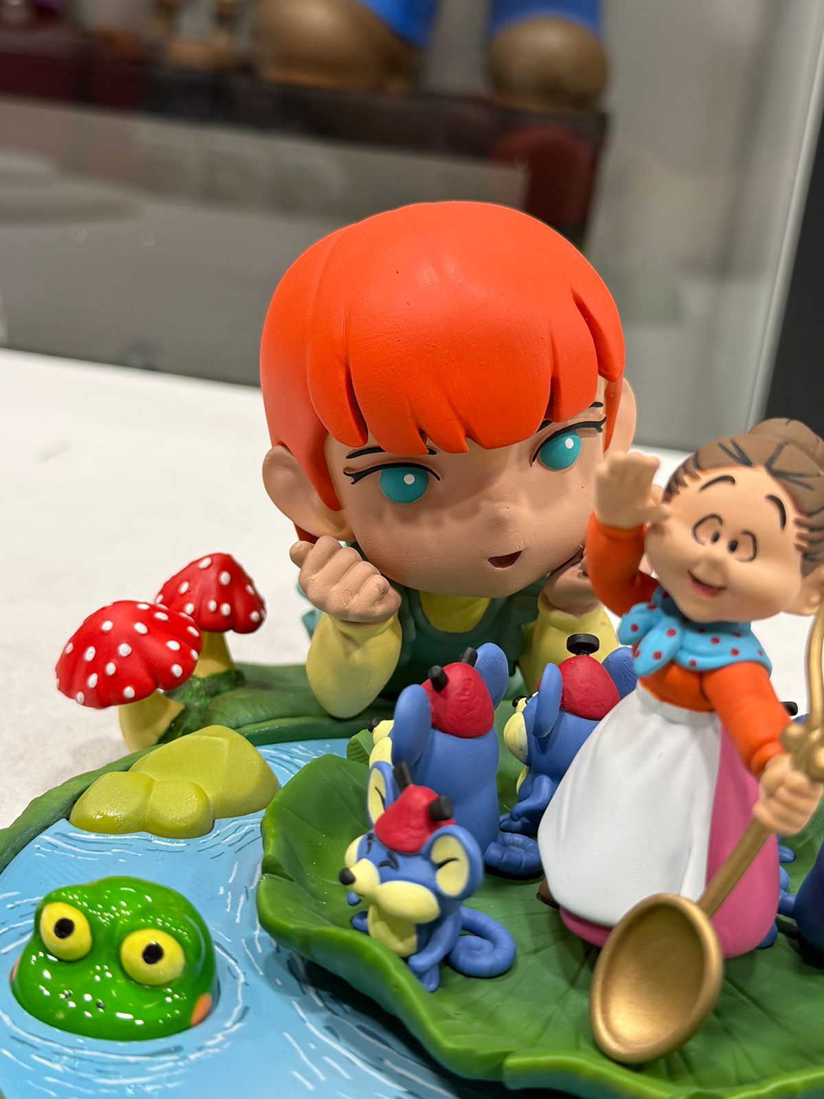 mr.s spoon (السيدة ملعقة) mr.s spoon (السيدة ملعقة)