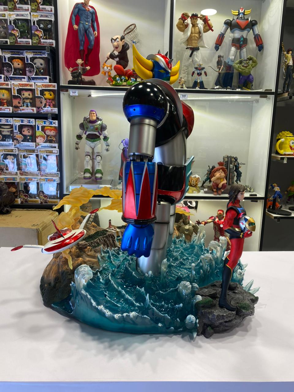 grendizer diorama statue by cartoon kingdom grendizer diorama statue by cartoon kingdom