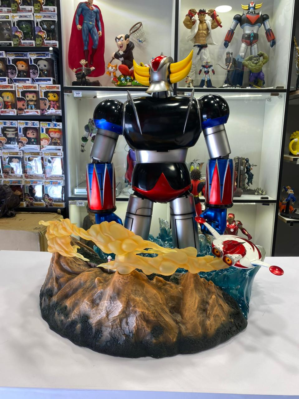 grendizer diorama statue by cartoon kingdom grendizer diorama statue by cartoon kingdom